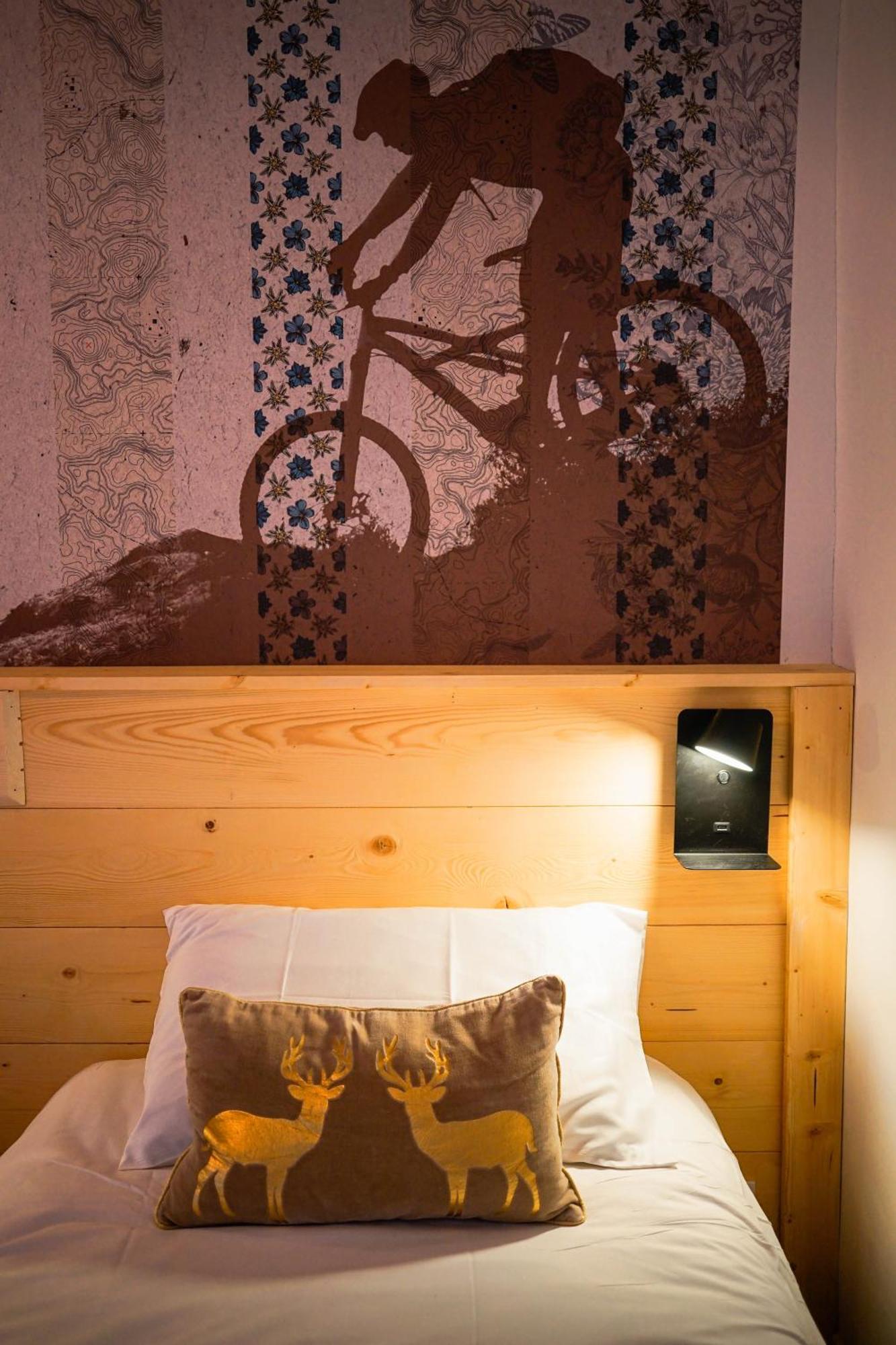 Le Petit Cerf Hotel Cervières Eksteriør billede